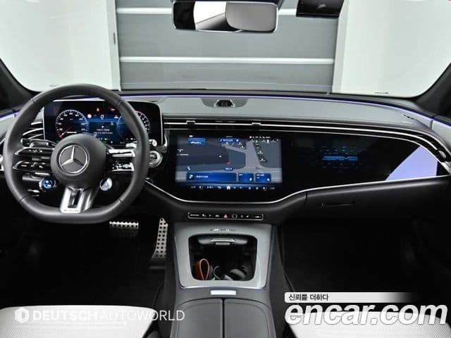 Mercedes-Benz E-Class 2025 — Photo 11/20