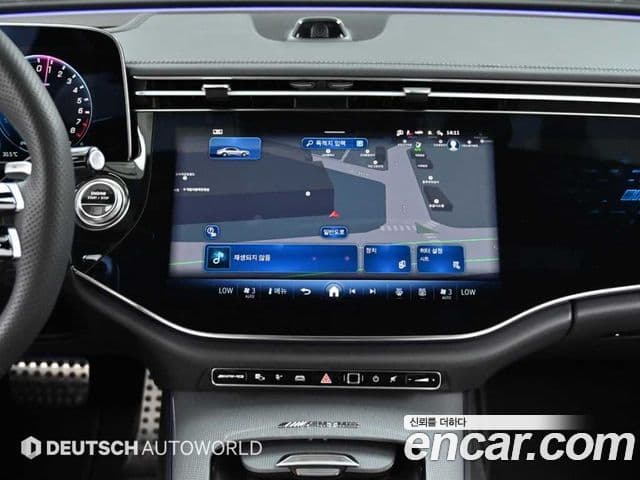 Mercedes-Benz E-Class 2025 — Photo 18/20