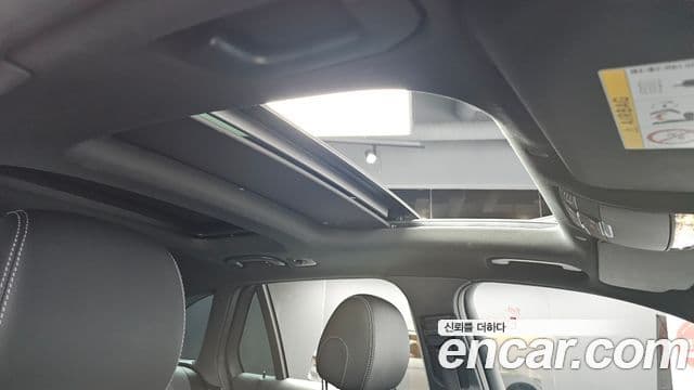 Mercedes-Benz GLC-Class 2021 — ფოტო 18/20