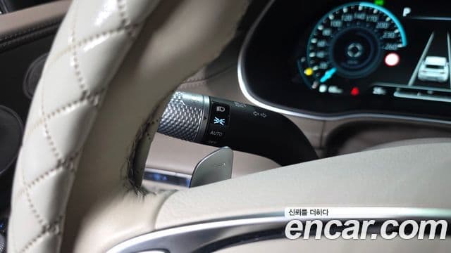 Genesis GV80 2023 — Photo 27/40