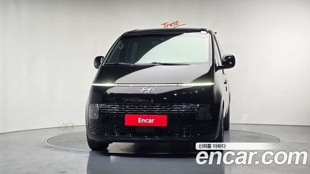 Hyundai Staria 2023 — ფოტო 3/20