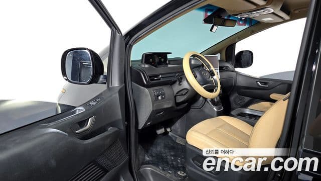 Hyundai Staria 2023 — ფოტო 10/20