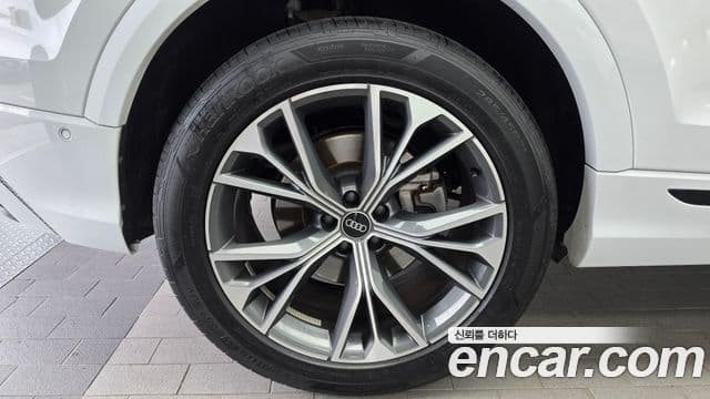 Audi Q7 2022 — Şəkil 5/20