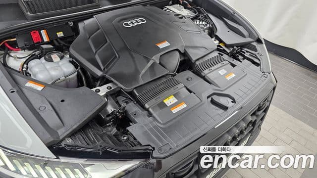 Audi Q7 2022 — Şəkil 6/20