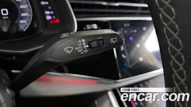 Audi Q8 2022 — Photo 15/33