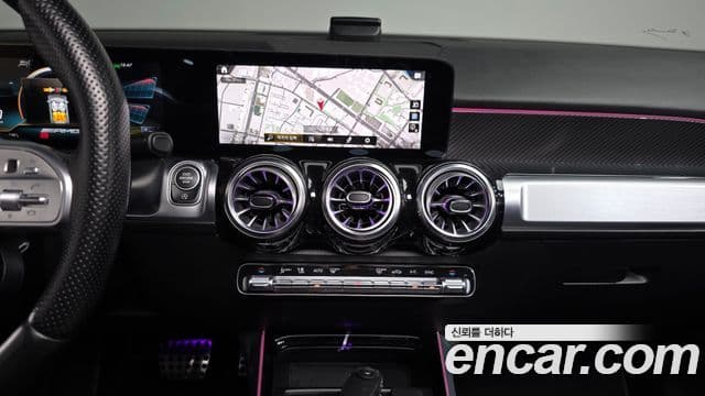 Mercedes-Benz GLB-Class 2022 — Фото 13/20
