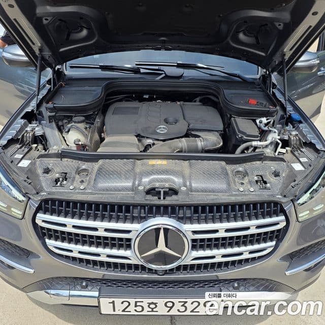 Mercedes-Benz GLE-Class 2024 — Şəkil 18/20