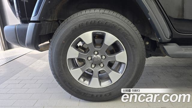 Jeep Wrangler 2021 — Photo 7/30