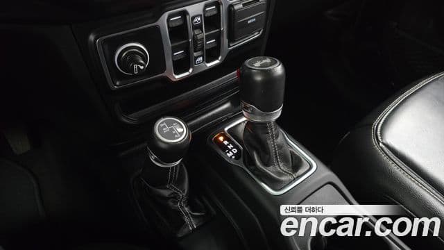 Jeep Wrangler 2021 — Photo 5/30