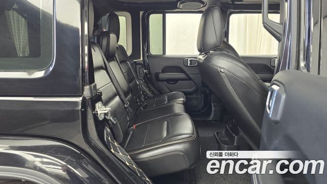 Jeep Wrangler 2021 — Photo 11/30