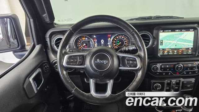 Jeep Wrangler 2021 — Photo 17/30