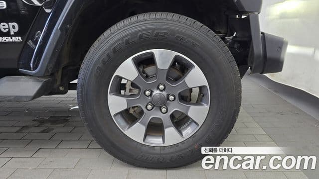 Jeep Wrangler 2021 — Photo 14/30