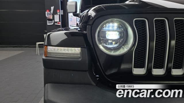 Jeep Wrangler 2021 — Photo 30/30