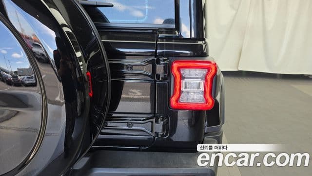 Jeep Wrangler 2021 — Photo 15/30
