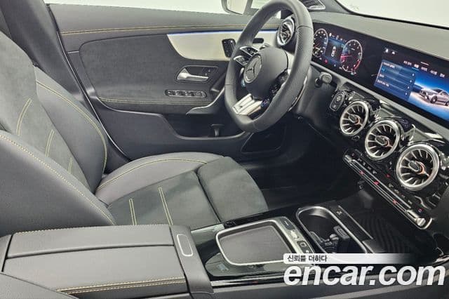 Mercedes-Benz CLA-Class 2025 — Фото 14/20
