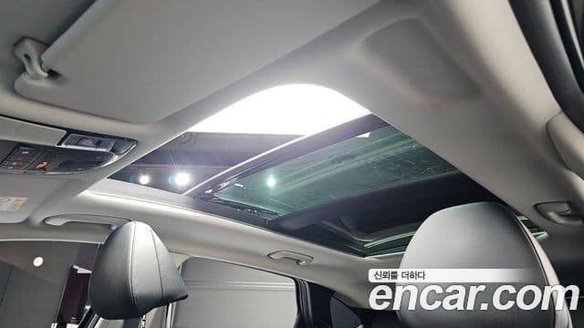 Hyundai Tucson Hybrid 2021 — Photo 2/30