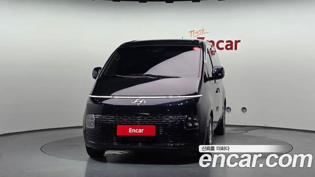 Hyundai Staria 2023 — Фото 2/20