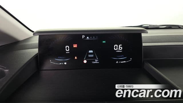 Hyundai Staria 2023 — Фото 7/20