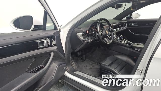Porsche Panamera 2021 — Şəkil 10/20