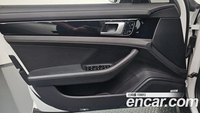 Porsche Panamera 2021 — Şəkil 10/34
