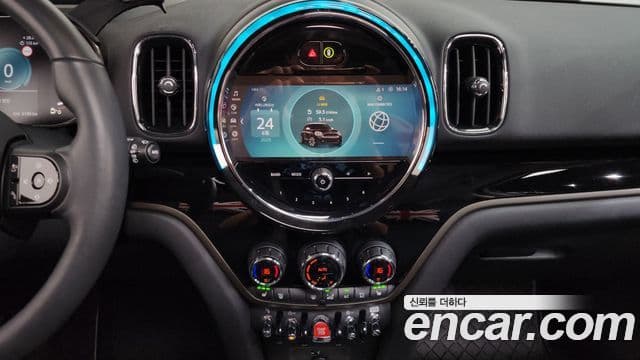 Mini Cooper Countryman 2024 — Фото 16/20