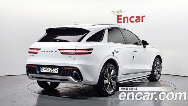 Genesis GV70 2022 — Şəkil 2/20