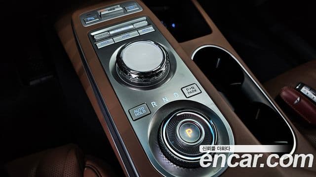 Genesis GV70 2022 — Şəkil 9/20