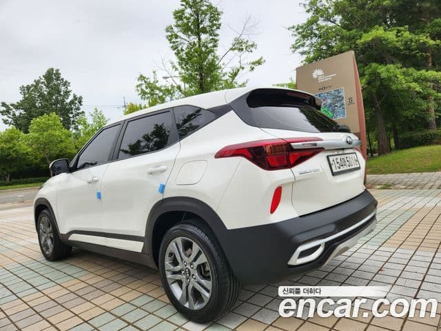 Kia Seltos 2020 — фото 4 из 20
