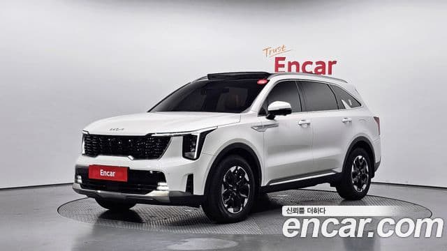 Kia Sorento 2023 — Фото 1/20