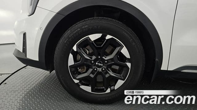 Kia Sorento 2023 — Фото 5/20
