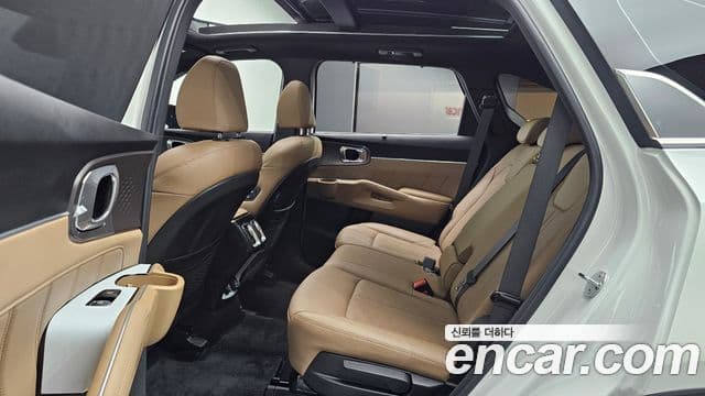 Kia Sorento 2023 — Фото 12/20