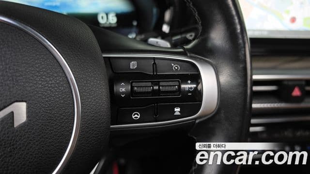 Kia K5 2021 — ფოტო 18/20