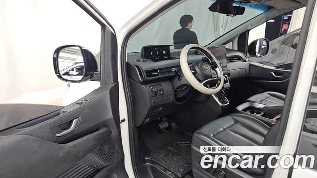 Hyundai Staria 2023 — Şəkil 10/20
