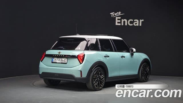 Mini Cooper S 2025 — ფოტო 2/20