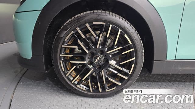 Mini Cooper S 2025 — ფოტო 5/20