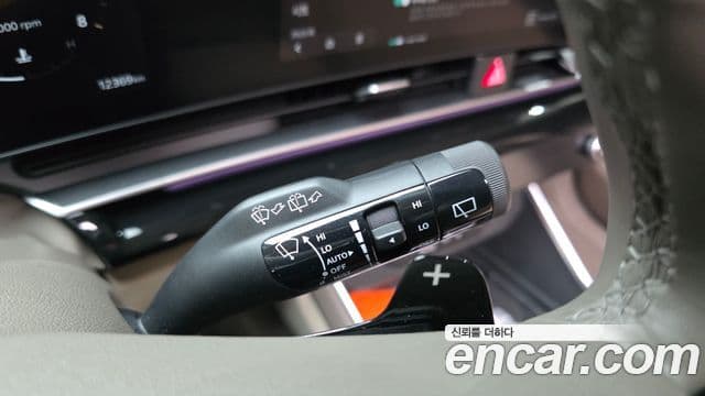 Kia Carnival 2025 — Фото 19/20