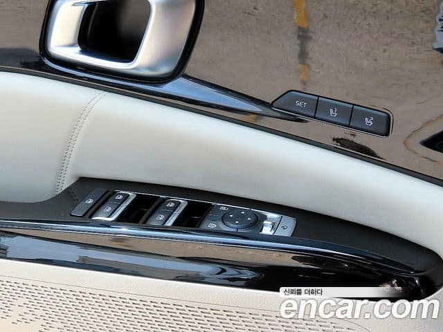 Kia Carnival 2022 — ფოტო 10/20