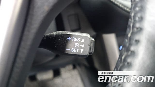 Toyota RAV4 2018 — Şəkil 13/20