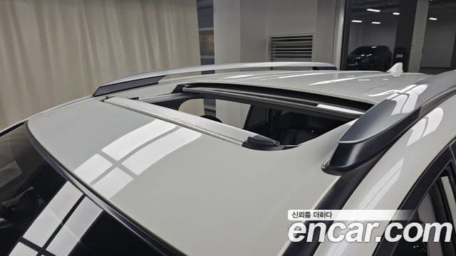 Toyota RAV4 2018 — Şəkil 16/20
