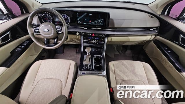 Kia Carnival 2021 — ფოტო 7/20