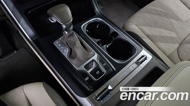 Kia Carnival 2021 — ფოტო 9/20