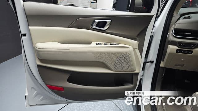 Kia Carnival 2026 — Photo 28/33