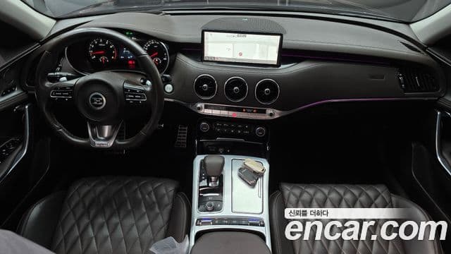 Kia Stinger 2022 — Şəkil 7/20
