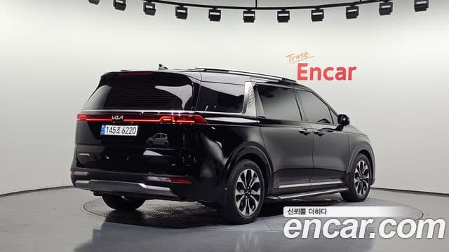 Kia Carnival 2022 — Фото 2/20