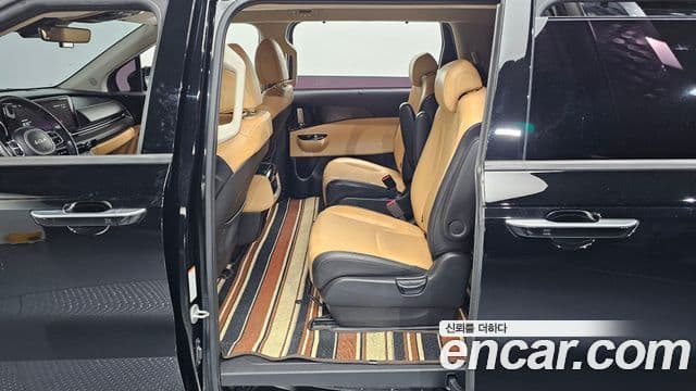Kia Carnival 2022 — Фото 11/20
