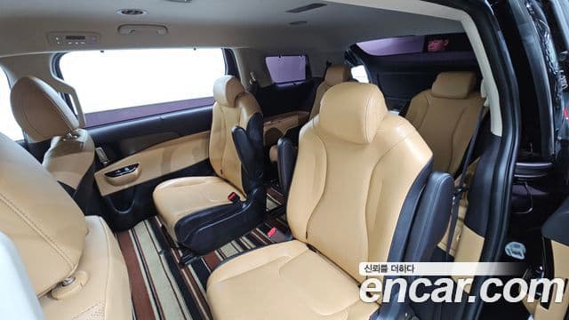 Kia Carnival 2022 — Фото 20/20