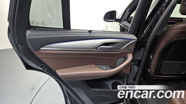 BMW X3 2021 — Photo 22/33