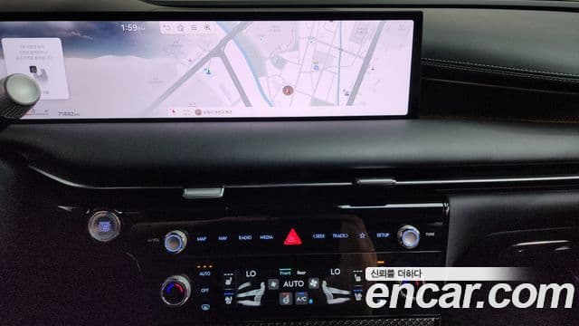 Genesis Electrified G80 2024 — Şəkil 12/20