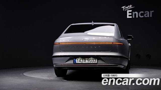 Hyundai Grandeur 2023 — ფოტო 4/20