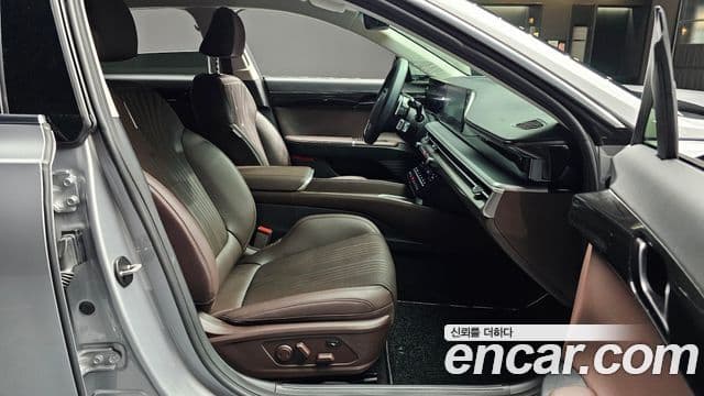 Hyundai Grandeur 2023 — ფოტო 11/20